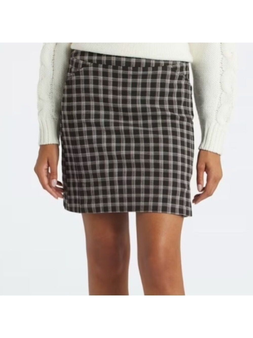 3046 NWT Tribal Remington Slit Pocket Skort Black Plaid Sz 0